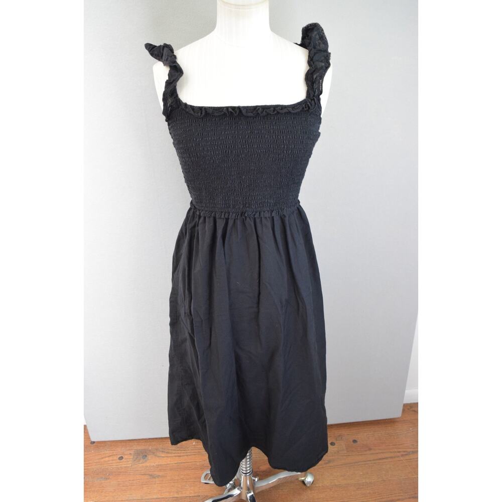 Aritzia Wilfred Knee Length Dress Small Womans Black Ruffle Smocked Fit Flare